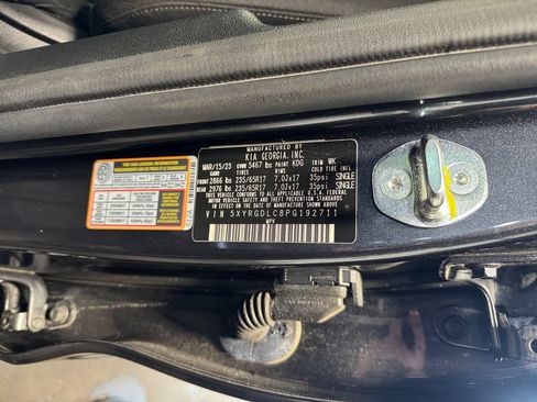 Certified 2023 Kia Sorento LX AWD/4WD image 31