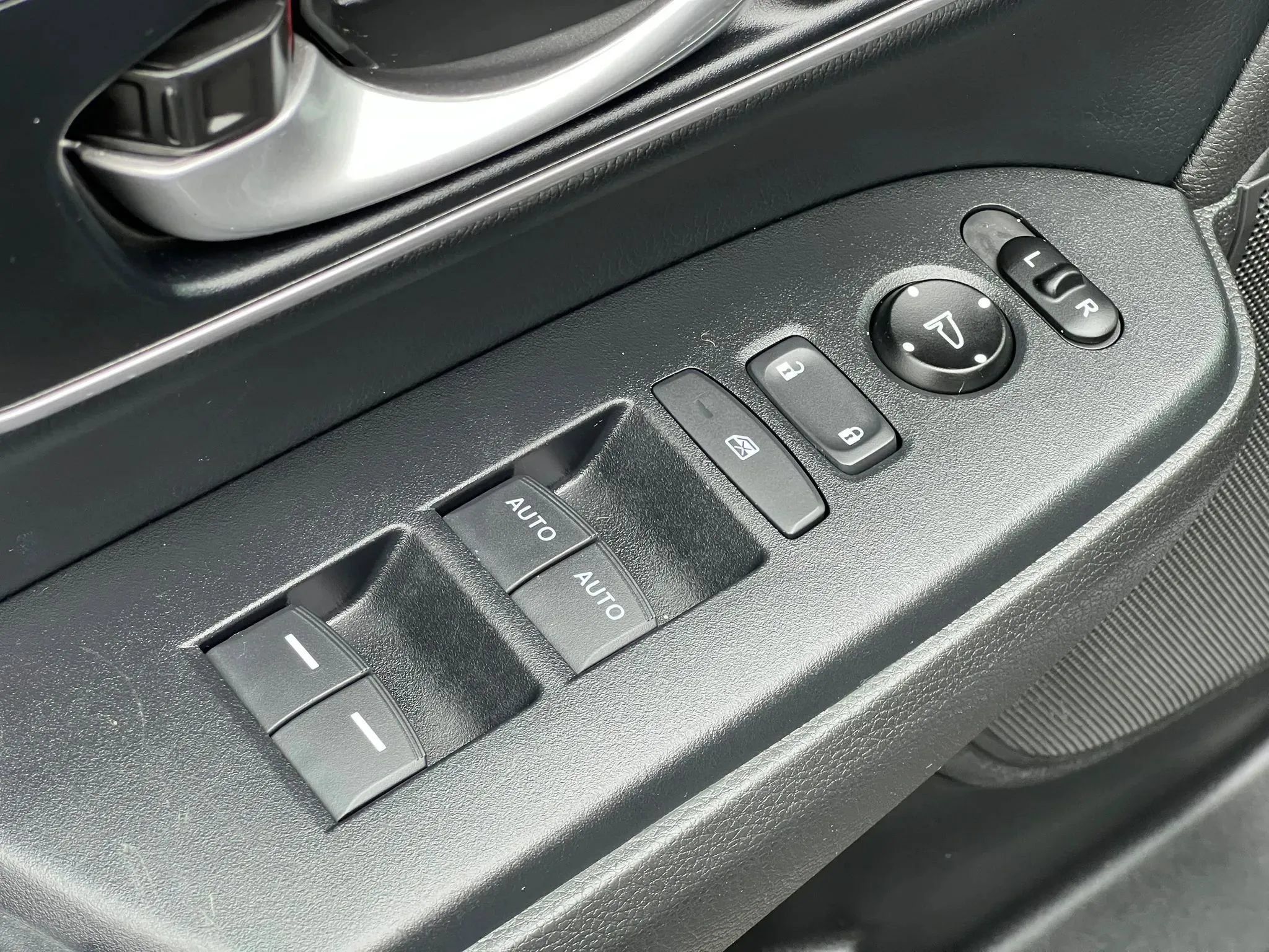 Used 2020 Honda CR-V EX-L image 33