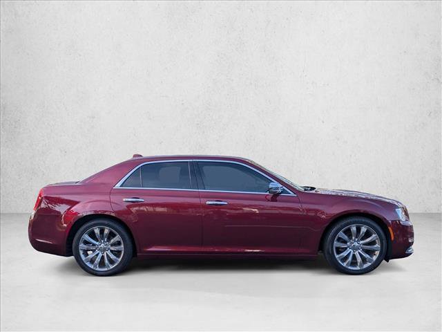 Used 2019 Chrysler 300 Limited RWD image 2
