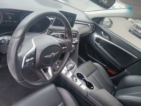 Used 2021 Genesis G70 2.0T image 9