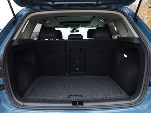 New 2025 Volkswagen Taos SE image 7