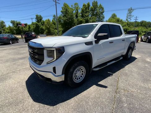 Used 2022 GMC Sierra 1500 Pro w/ Pro Value Package AWD/4WD image 4