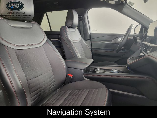Certified 2025 Ford Explorer ST-Line w/ Premium Package AWD/4WD image 19