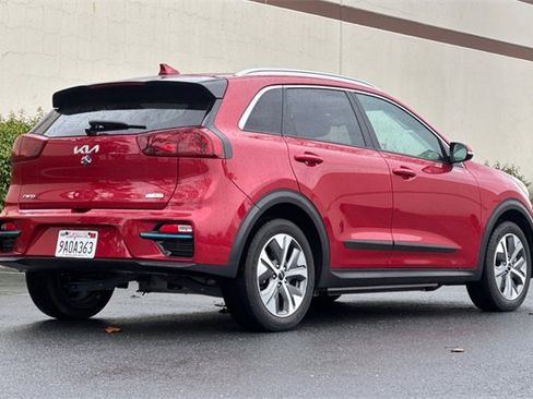 Used 2022 Kia Niro EX Premium image 4