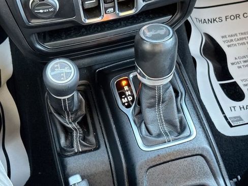 Used 2022 Jeep Wrangler Unlimited Sahara w/ Cold Weather Group image 27