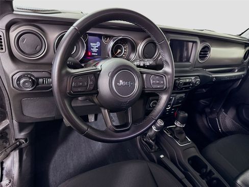 Used 2022 Jeep Wrangler Sport AWD/4WD image 2