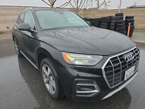 Used 2023 Audi Q5 2.0T Premium w/ Convenience Package image 2