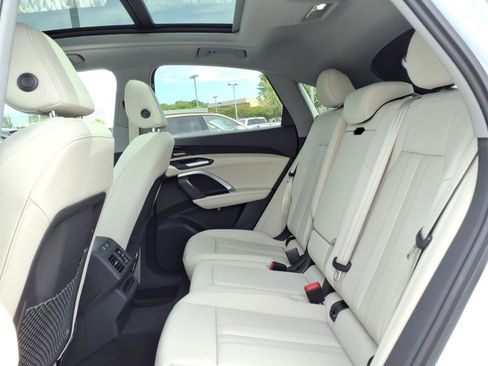 New 2025 Audi Q5 Premium Plus AWD/4WD image 16
