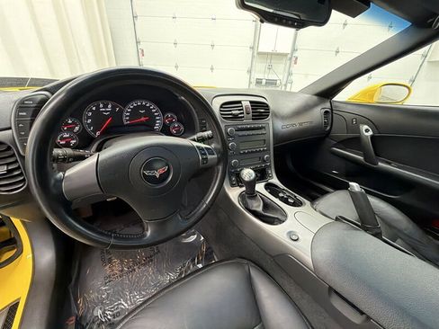 Used 2007 Chevrolet Corvette Coupe w/ Preferred Equipment Group RWD image 10