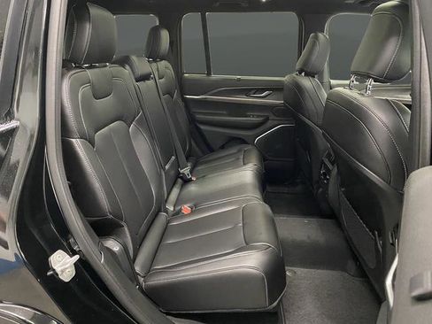 New 2025 Jeep Grand Cherokee Limited w/ Luxury Tech Group II AWD/4WD image 35