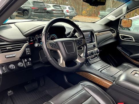 Used 2019 GMC Yukon Denali w/ Denali Ultimate Package image 16