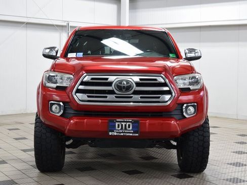 Used 2018 Toyota Tacoma Limited image 2