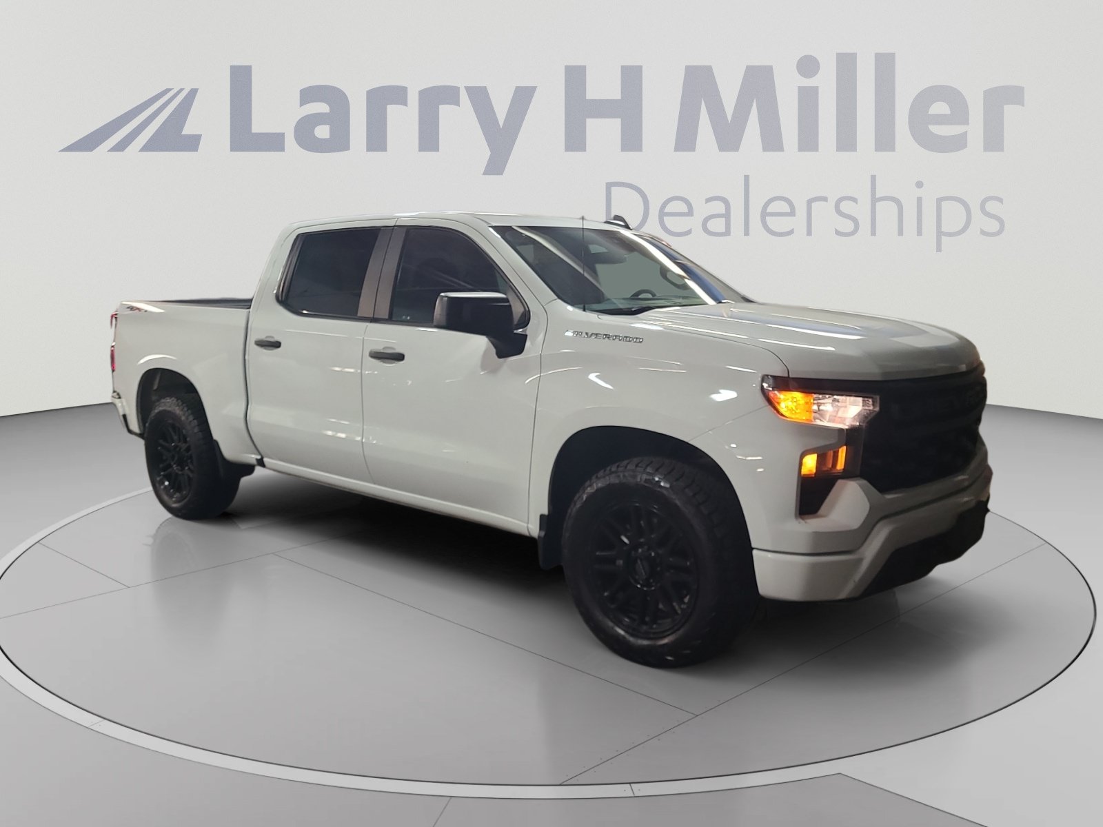 Certified 2023 Chevrolet Silverado 1500 Custom AWD/4WD image 7