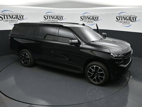 Used 2024 Chevrolet Suburban RST w/ Luxury Package RWD image 18