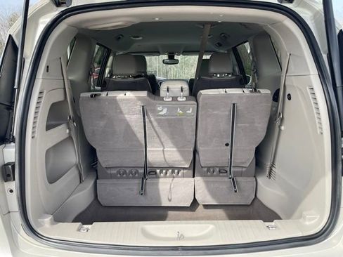 Used 2017 Chrysler Pacifica Touring-L Plus image 24