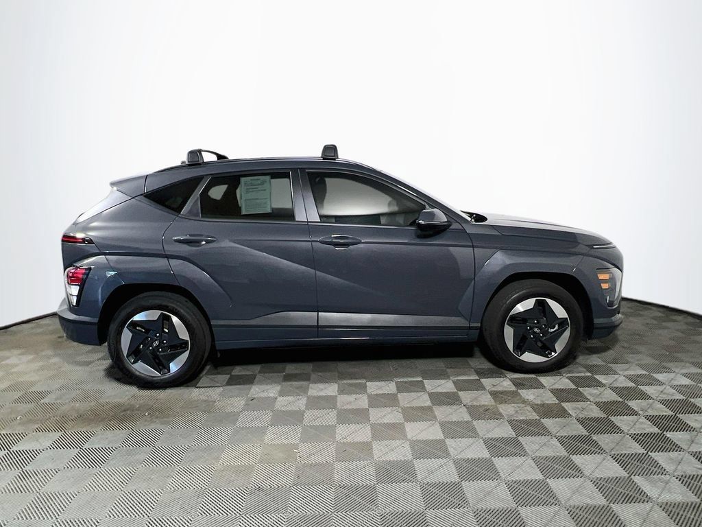 Used 2024 Hyundai Kona SEL FWD image 8