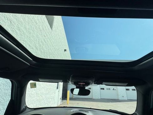 Used 2019 MINI Cooper S image 11