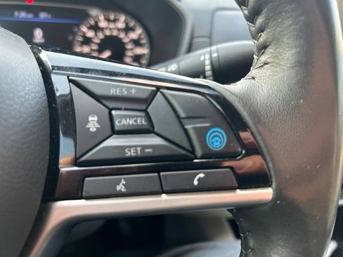 Used 2022 Nissan Altima 2.5 SV w/ SV Premium Package AWD/4WD image 17