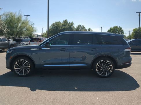 Used 2026 Lincoln Aviator Reserve AWD/4WD image 6