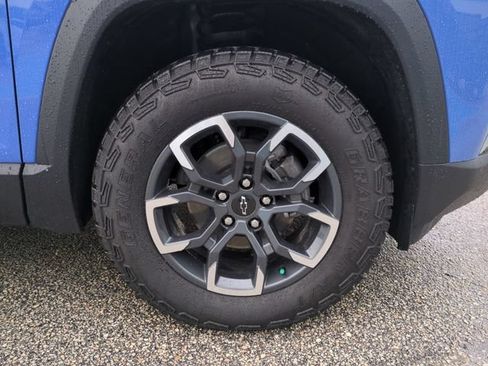 Certified 2026 Chevrolet Equinox ACTIV w/ Convenience Package III AWD/4WD image 11