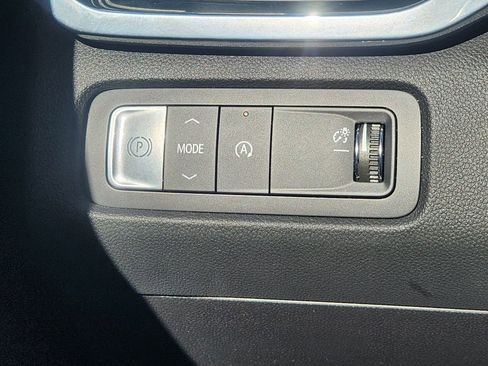 Used 2025 GMC Acadia Elevation image 22