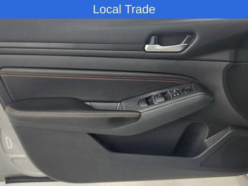 Used 2022 Nissan Altima 2.5 SR FWD image 16