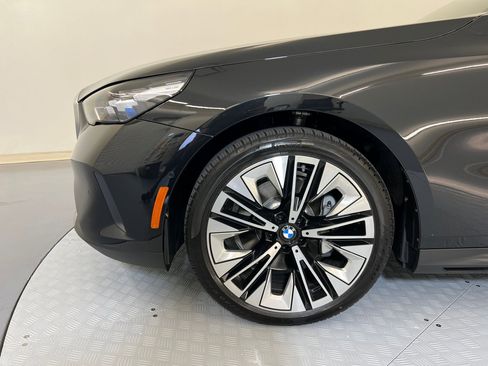 New 2026 BMW 530i w/ Executive Package image 11