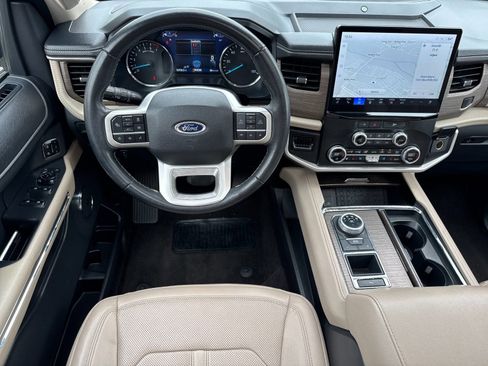 Used 2023 Ford Expedition Max Limited image 11