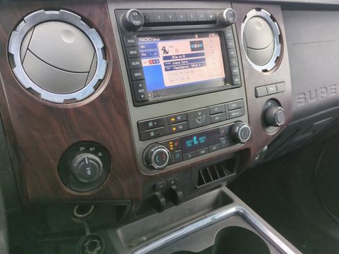 Used 2011 Ford F250 Lariat w/ Lariat Ultimate Pkg image 28