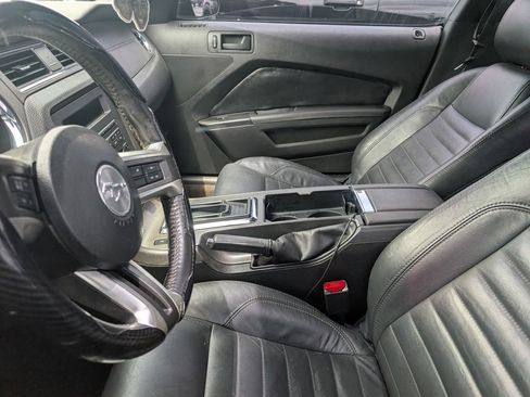 Used 2014 Ford Mustang Coupe RWD image 8