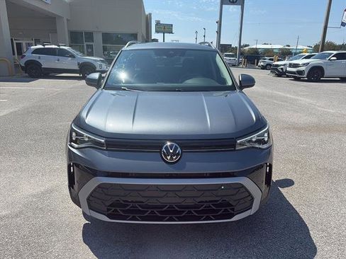 New 2025 Volkswagen Taos SE image 2