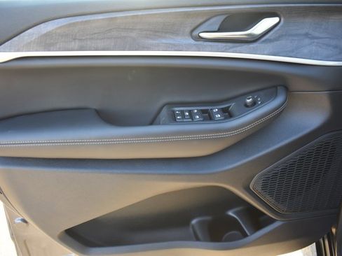 New 2026 Jeep Grand Cherokee L 4WD image 11