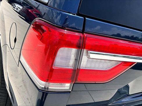 Used 2017 Lincoln Navigator Select RWD image 27