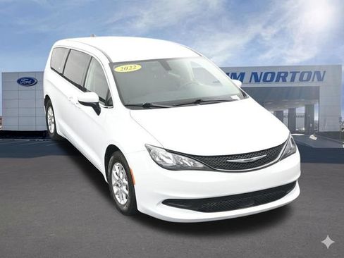 Used 2022 Chrysler Voyager LX FWD image 62