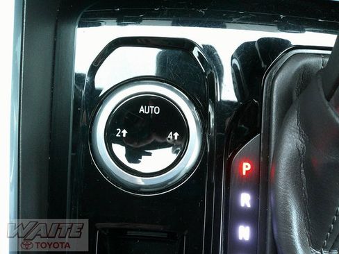 Used 2023 Chevrolet Colorado LT image 20