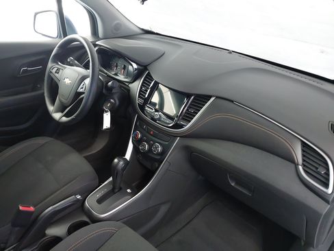 Used 2019 Chevrolet Trax LS w/ Tint and Cruise Package FWD image 29