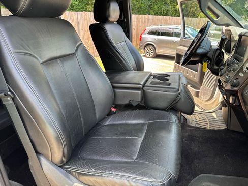 Used 2016 Ford F250 Lariat w/ Lariat Interior Package AWD/4WD image 28