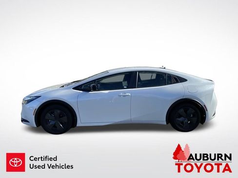 Certified 2026 Toyota Prius Plug-In Hybrid FWD image 5
