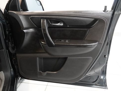 Used 2013 GMC Acadia SLE image 35