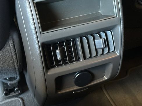 Used 2016 Cadillac SRX FWD image 38