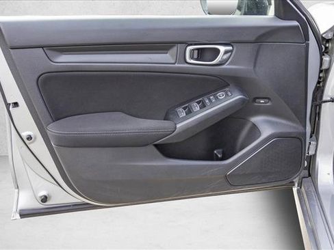 Used 2025 Honda Civic Sport image 12