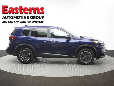 Used 2024 Nissan Rogue SV AWD/4WD image 45
