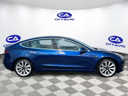 Used 2019 Tesla Model 3 Performance AWD/4WD image 2