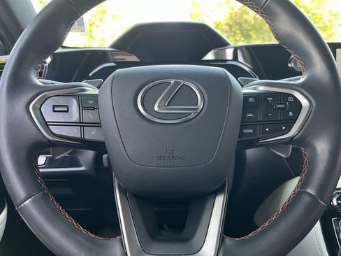 Used 2022 Lexus NX 250 FWD image 22
