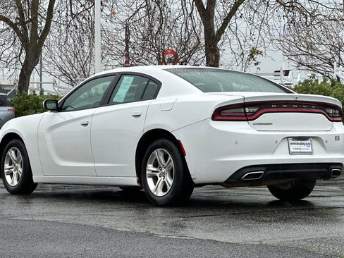 Certified 2022 Dodge Charger SXT w/ Leather Interior Group image 6