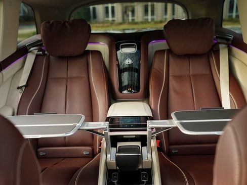 Used 2021 Mercedes-Benz Maybach GLS 600 4MATIC image 43