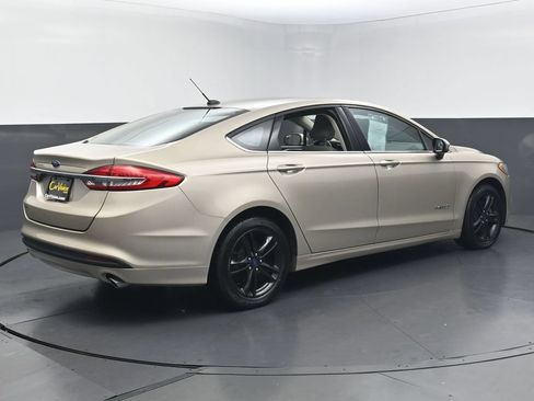 Used 2018 Ford Fusion S FWD image 8