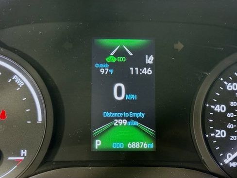 Certified 2022 Toyota Sienna XLE w/ XLE Plus Package FWD image 14