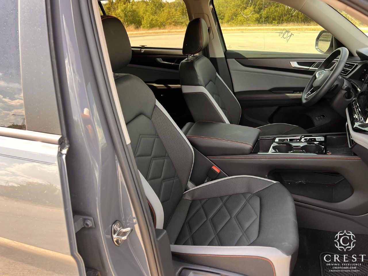 Used 2025 Volkswagen Atlas Peak Edition SE AWD/4WD image 23