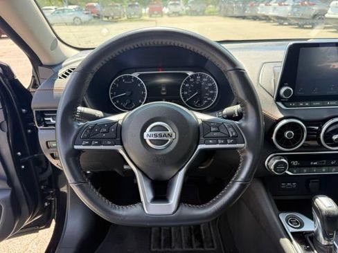 Used 2023 Nissan Sentra SR w/ Midnight Edition Package FWD image 18
